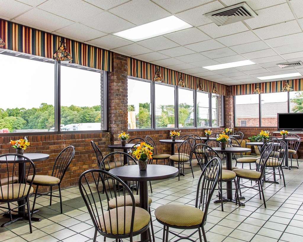 Econo Lodge Kernersville Restaurant photo